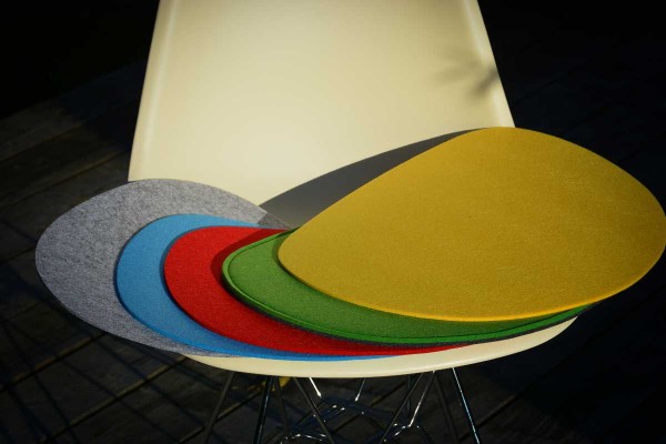 felt pad 35,5 x 39 cm for e.g. , Barchair, Armchair, Sidechair and more. Grey / Green - Beidseiti