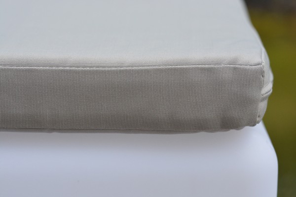 W & Outdoor Lounge Cushion 50cm Cream / Waterproof Cushion 50 x 50 x 5 cm