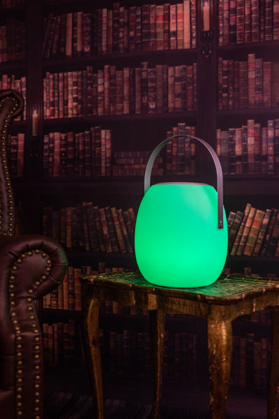 Mobiler Design Bluetooth-Lautsprecher und LED-Lampe