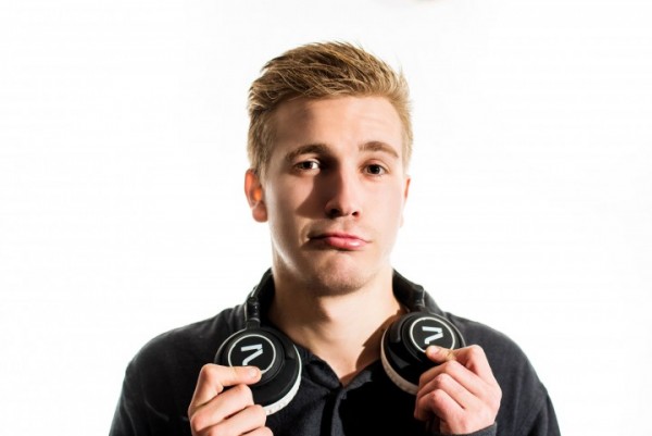 Kopfhörer-Skater-Model