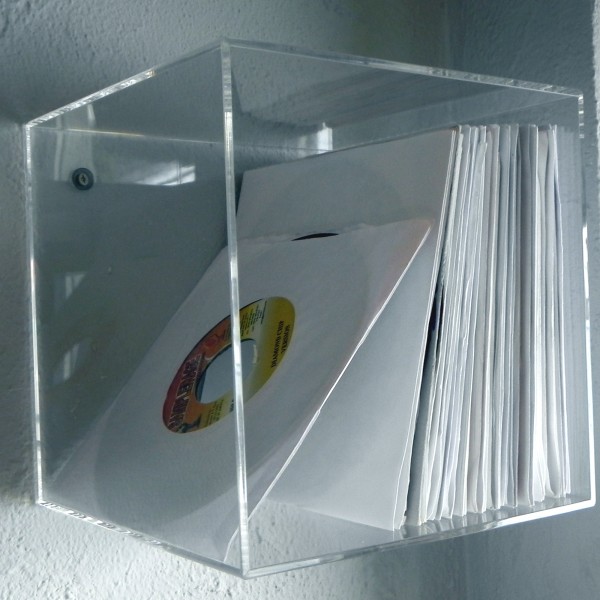 durchsichtiges Wandregal 20x20cm für z.b. DVDs, CDs oder Single Schallplatten