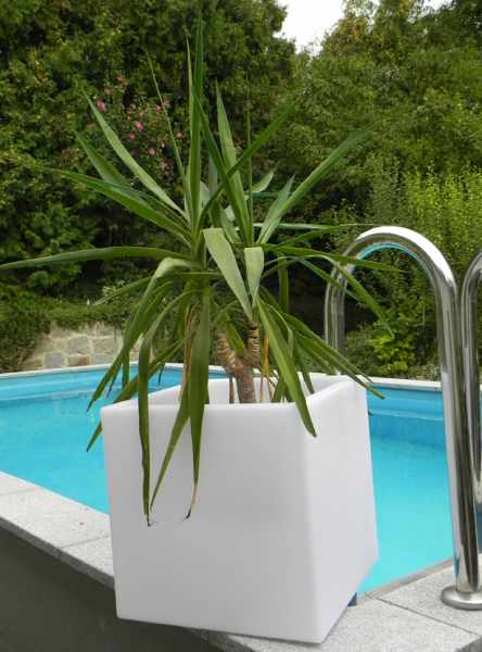 LED Box als Pflanzkübel